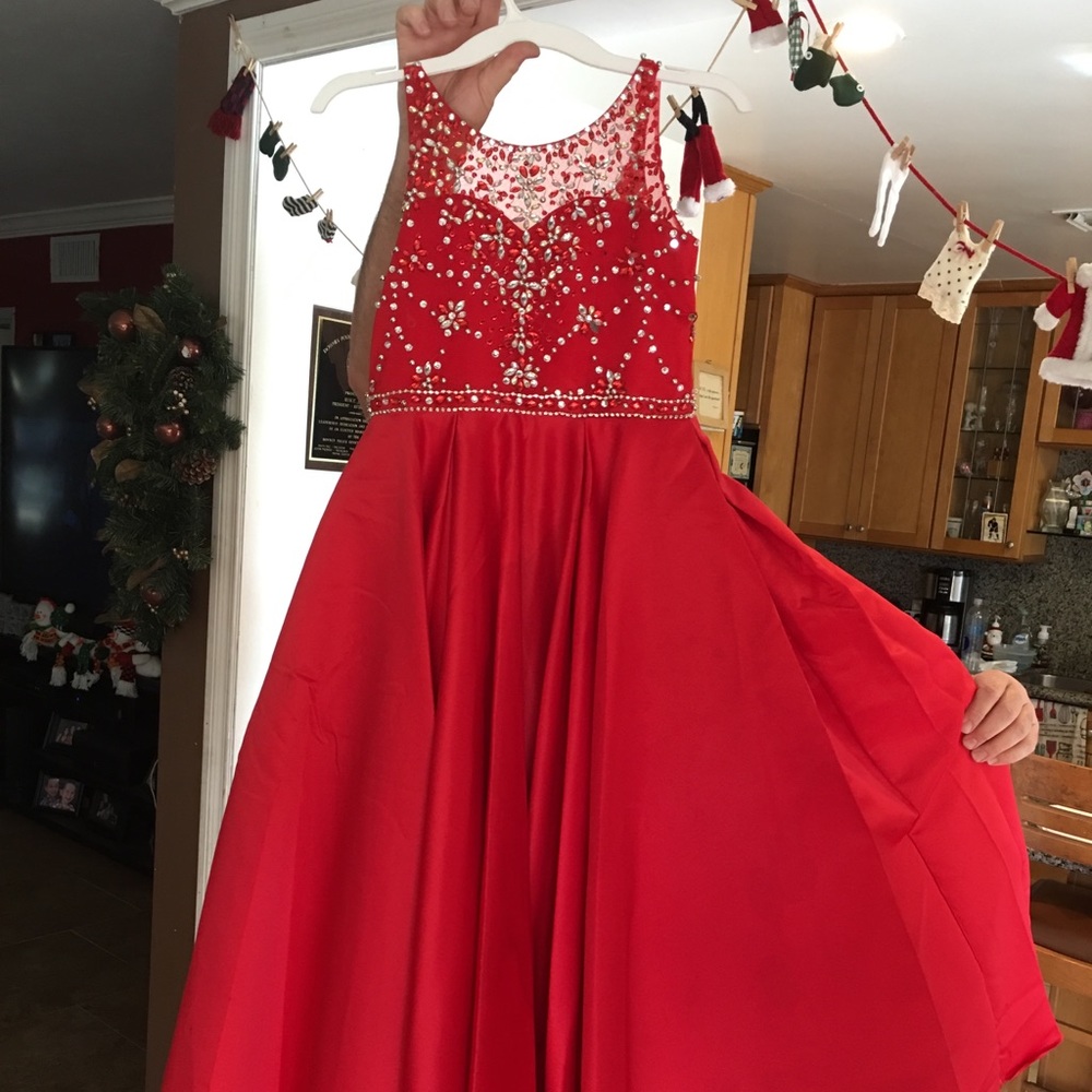 Girls teen red gown