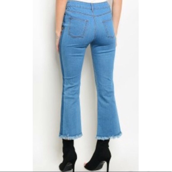 ✨LAST ONE SIZE SMALL ✨Frayed hem jeans - Picture 3 of 8