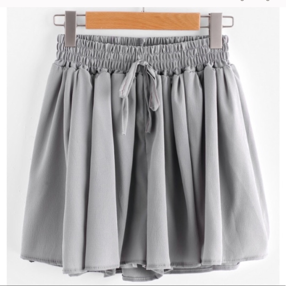 Grey tie waist shorts 💕