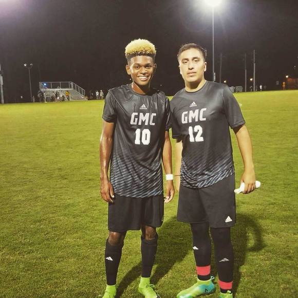 Meet your Posher, Lucas - Picture 1 of 1