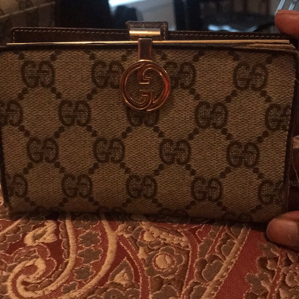Gucci wallet