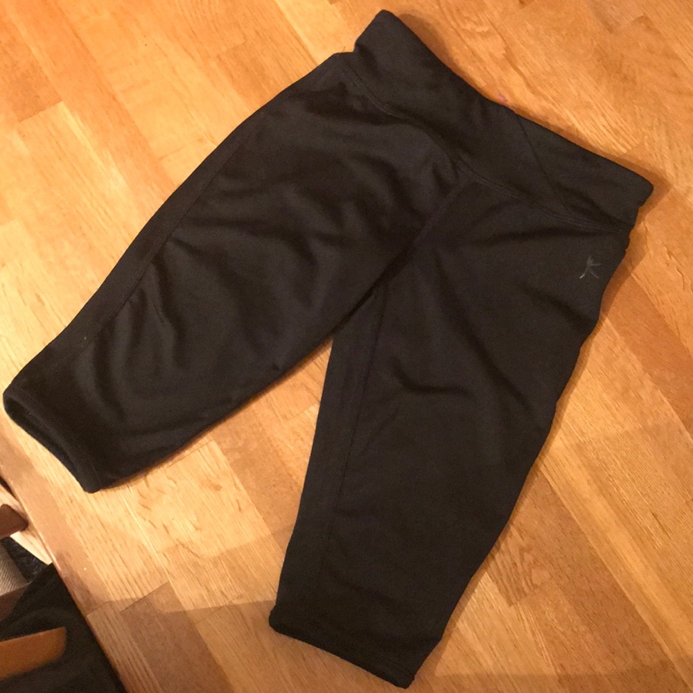 Black active pants size small 6/6x