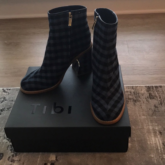 Tibi Nora Gingham Boots SZ 39.5 - Picture 3 of 6