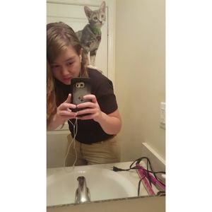 Meet your Posher, Emily