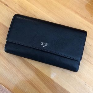Fossil wallet