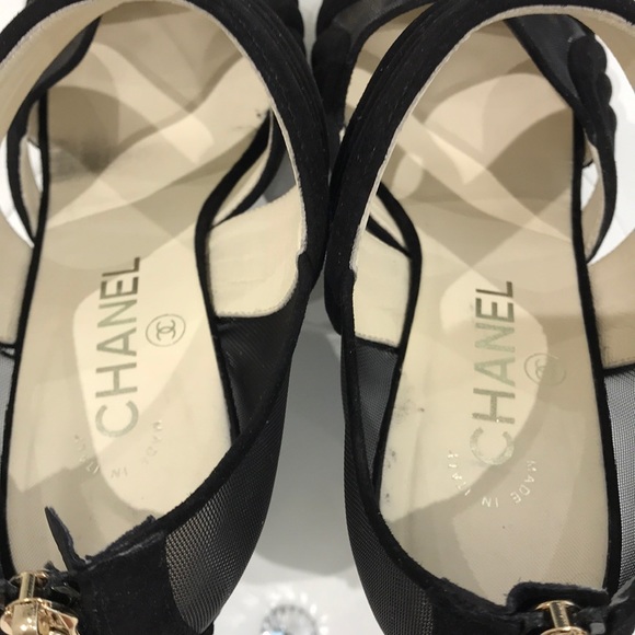 Authentic Chanel pump 4”heels - Picture 4 of 7