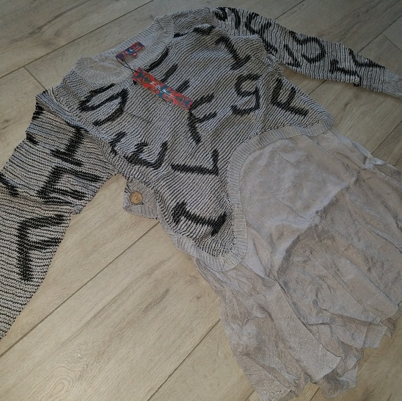 Layers Sweater - Picture 4 of 4