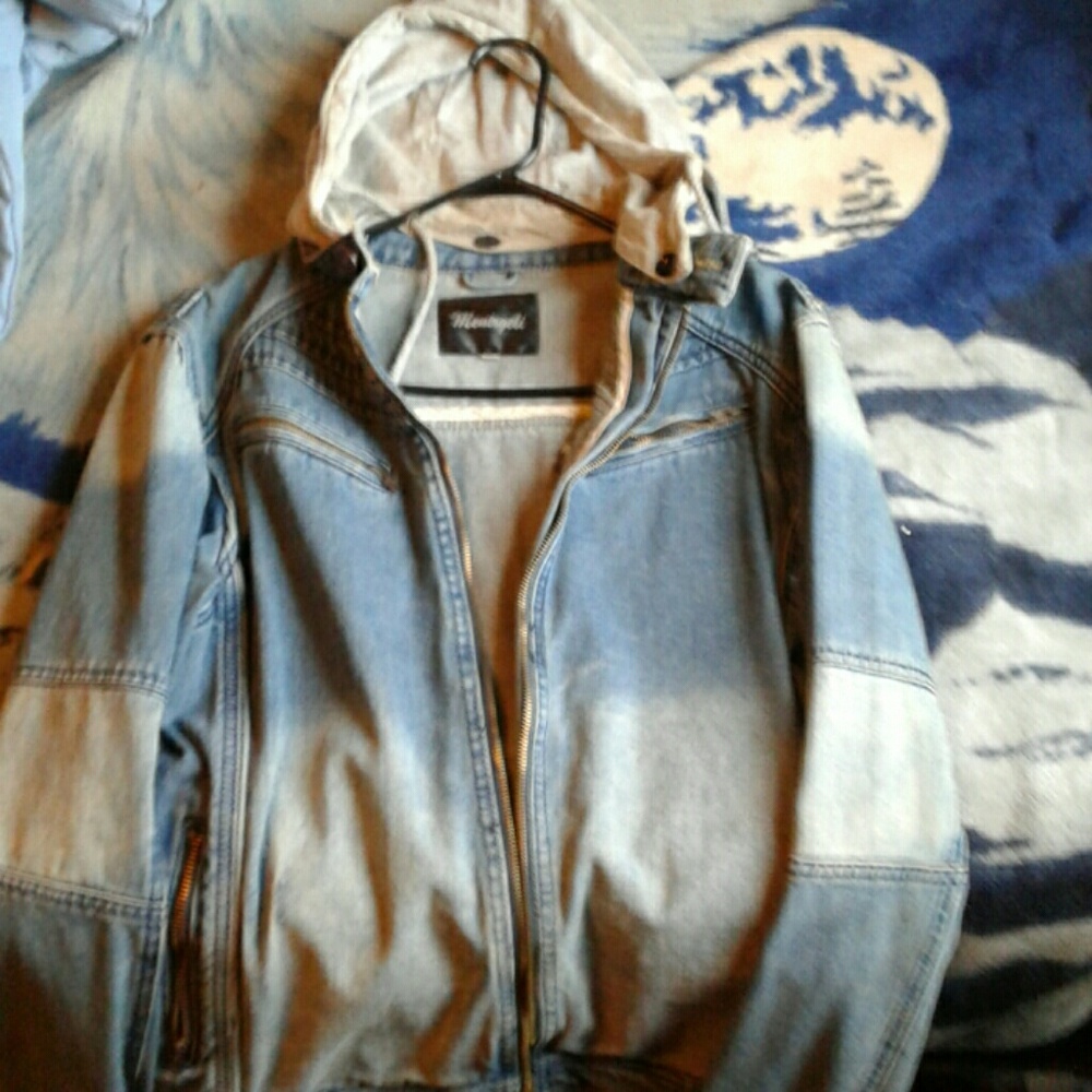 Men's Denim Jacket (Like New)