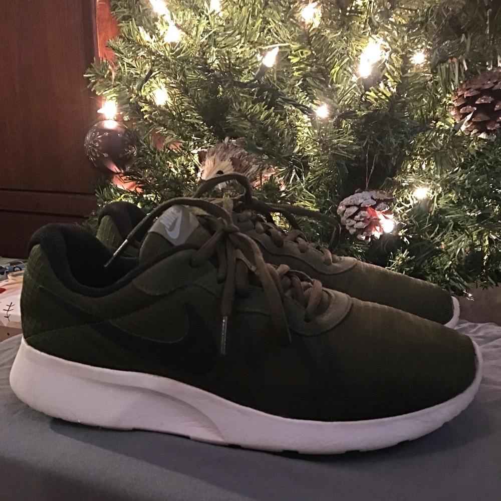 Men’s Nike shoes