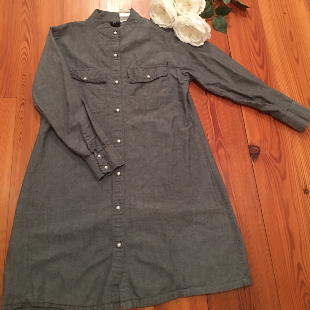 Grey long-sleeved button up dress