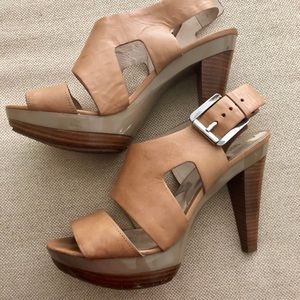 MICHAEL KORS TAN NUDE HEELS