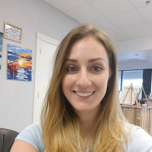 Meet your Posher, Stephanie