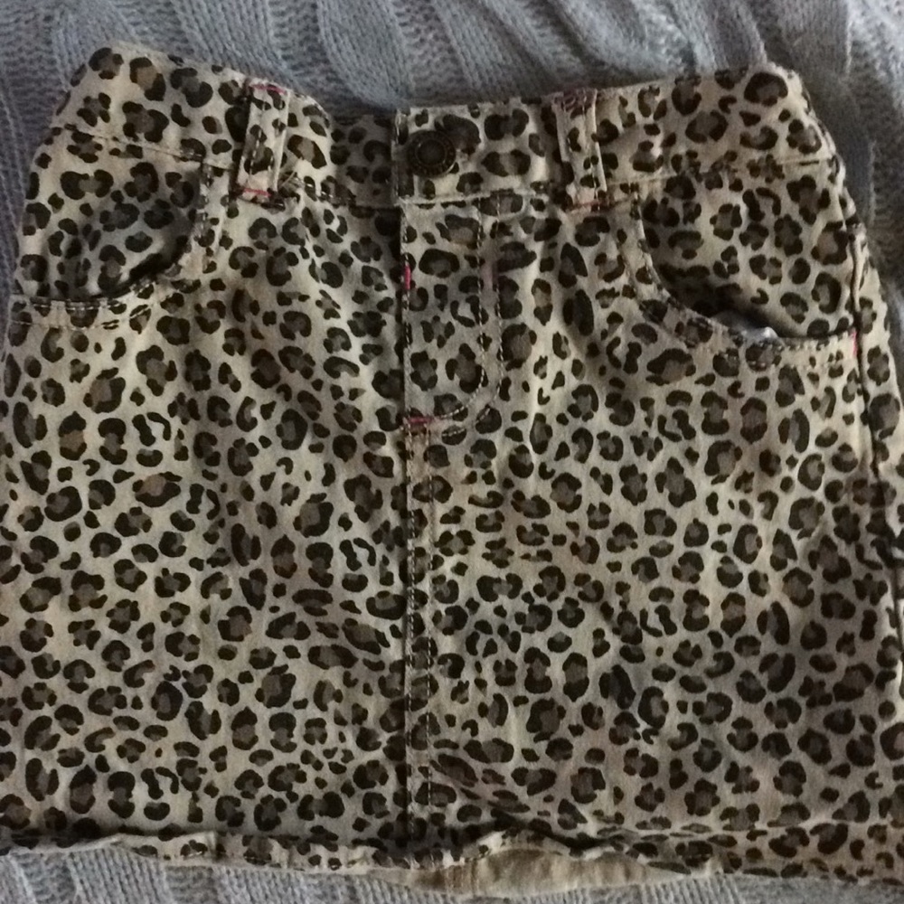 Kids leopard print skirt