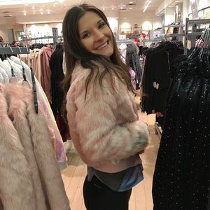 Meet your Posher, Megan