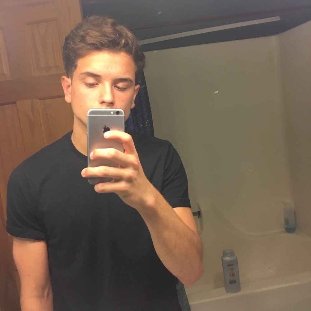 Meet your Posher, Zach