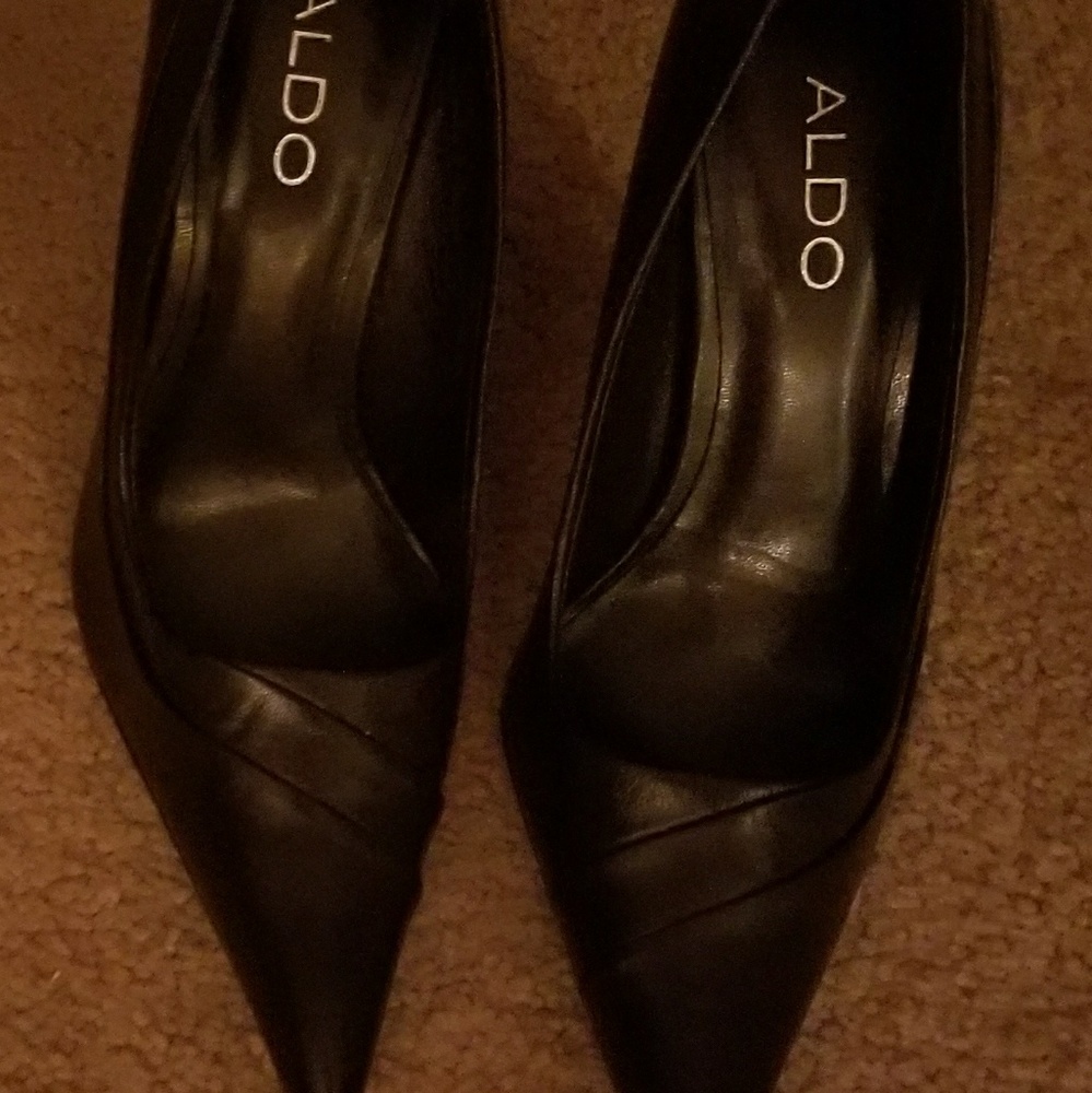 ALDO 7 BLACK HEELS