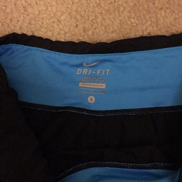 Nike Dri-Fit Capri - Picture 3 of 3