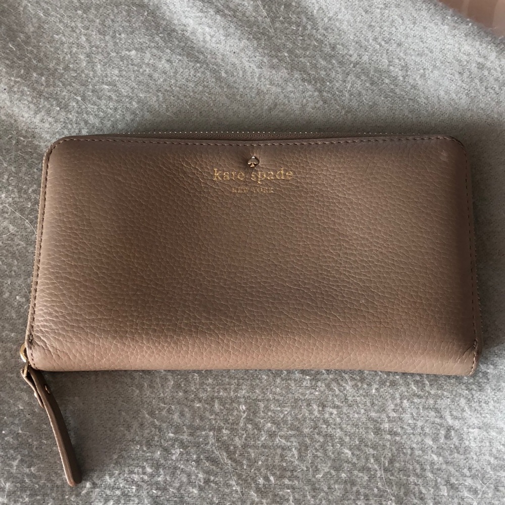 Kate Spade Zip around Wallet