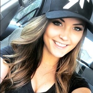 Meet your Posher, Brittnie