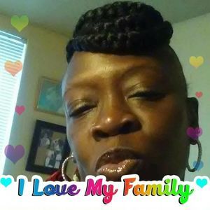 Meet your Posher, Juanita