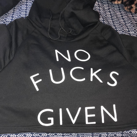 Crop Top Hooded (BLACK) - Picture 2 of 2