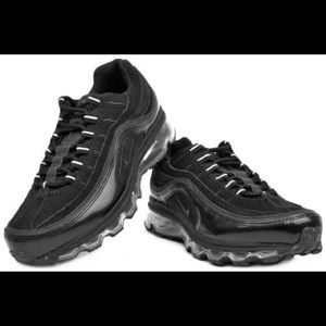 Nike air max 24-7 shoes