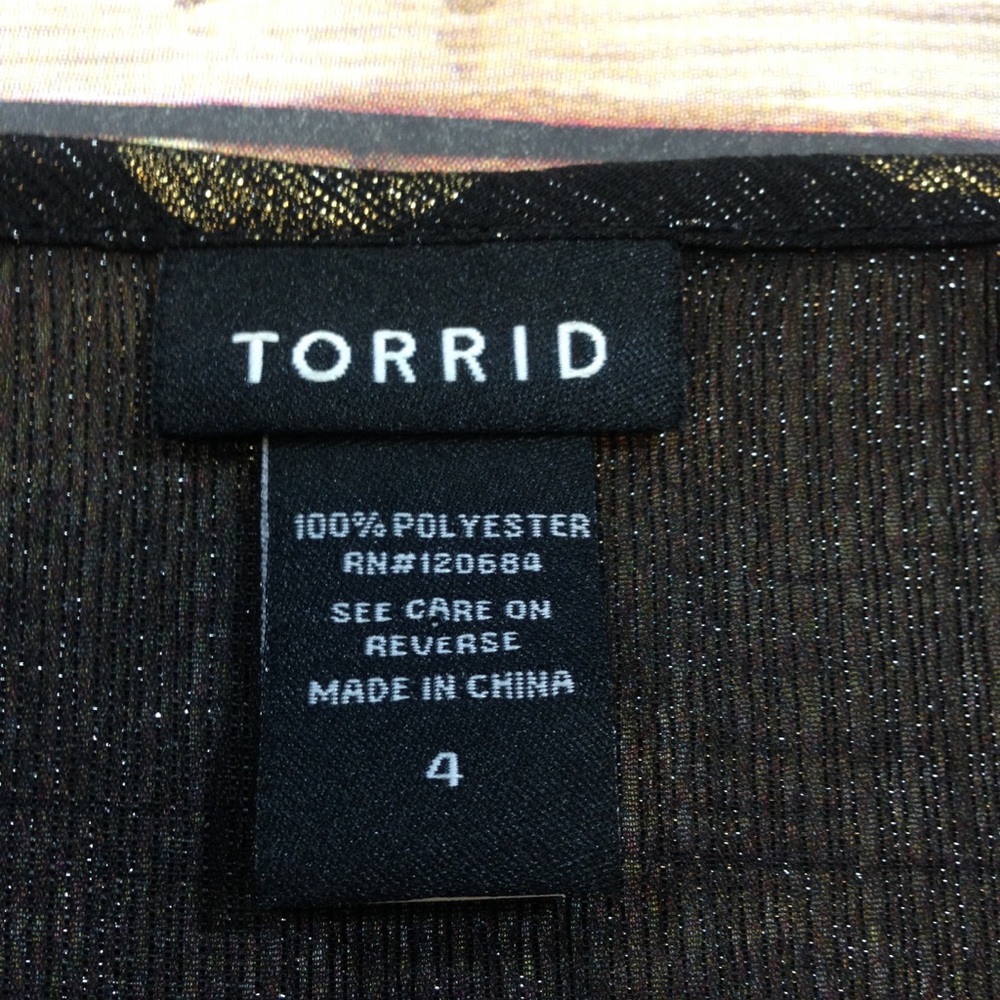 Torrid Black with Gold Polka Dots Blouse Size 4 - Picture 3 of 8