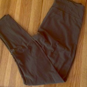 LulaRoe Army green OS leggings