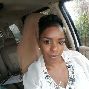 Meet your Posher, Robyn