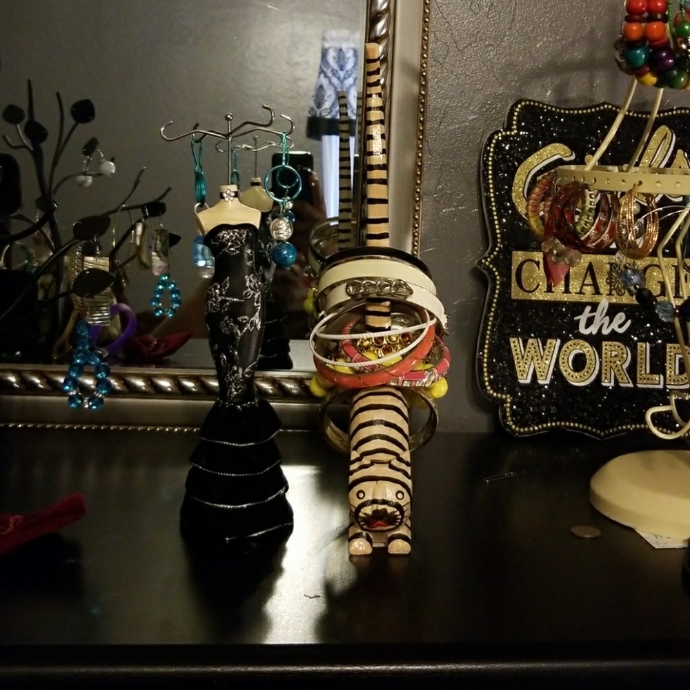 Bracelet holder