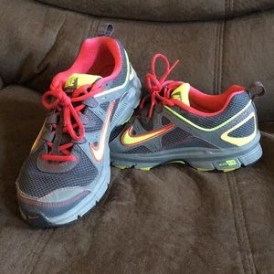Nike Alvord 9 tennis shoe
