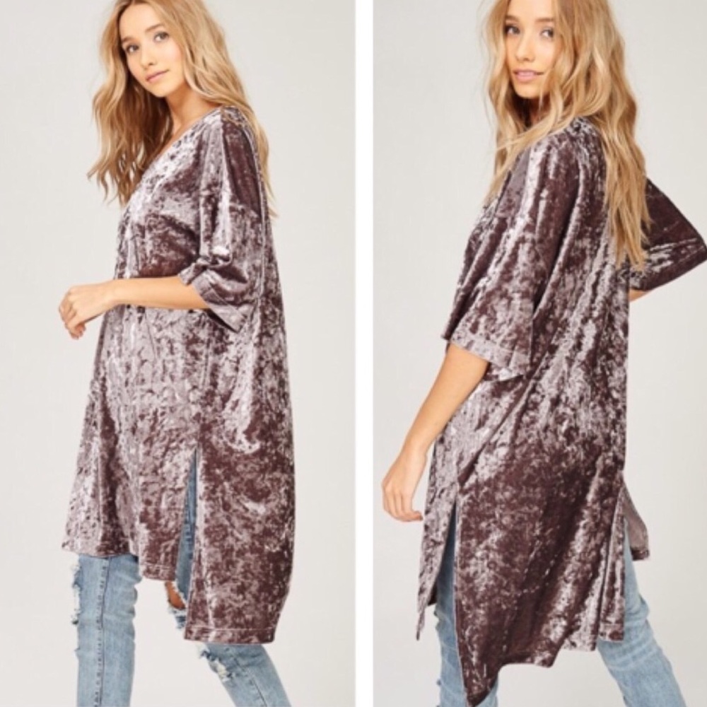 ❗️PRICE DROP! VERY LIMITED SUPPLY! VNeck