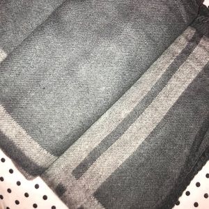 BB DAKOTA Poncho for on hold for a trade ❌❌🛑