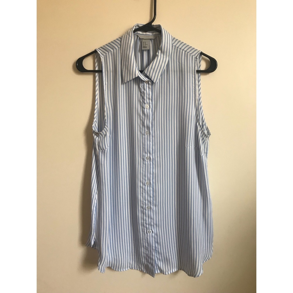 *CLEARANCE H&M Sleeveless Button Down