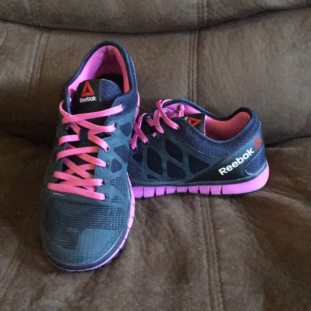 Women's Reebok Nanoweb tennis shoe
