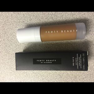 Fenty beauty Pro Filt' r foundation