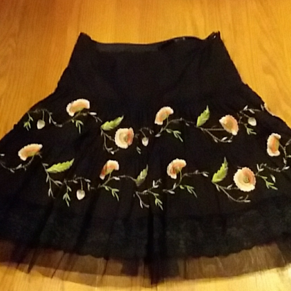 Like-new skirt