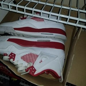 jordan retro 4 red and white