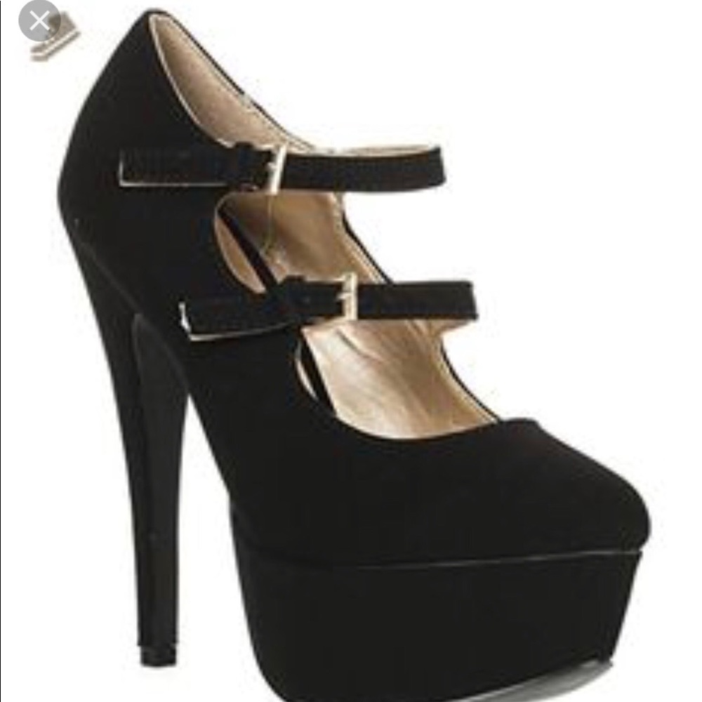 Black Pumps!!!