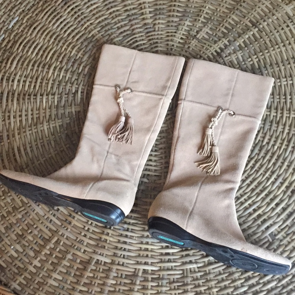 (EUC) Cole Haan Nike Air suede boots tan 6.5