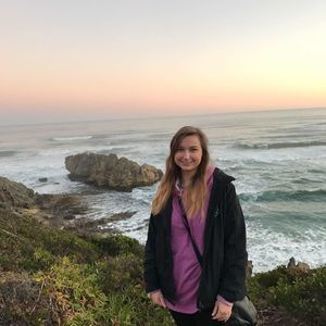 Meet your Posher, Elise