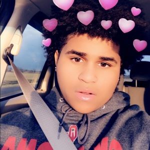 Meet your Posher, Devin