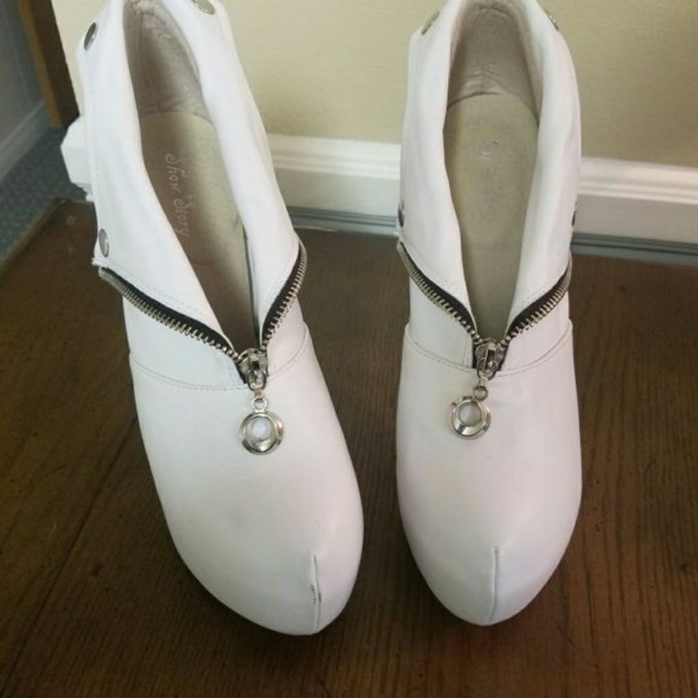 Ankle boots