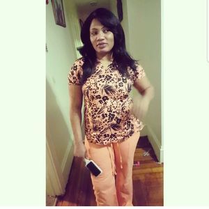 Meet your Posher, Gloria