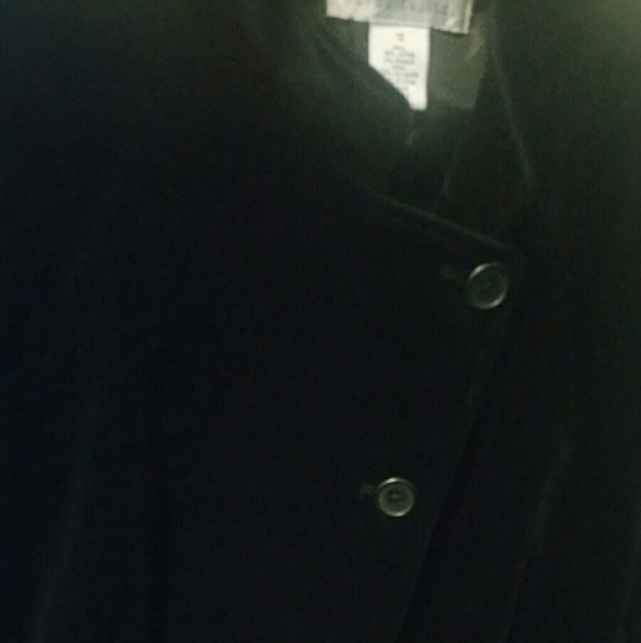 Blazer - Picture 3 of 3