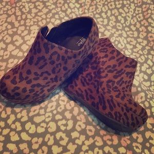 Cheetah print wedge