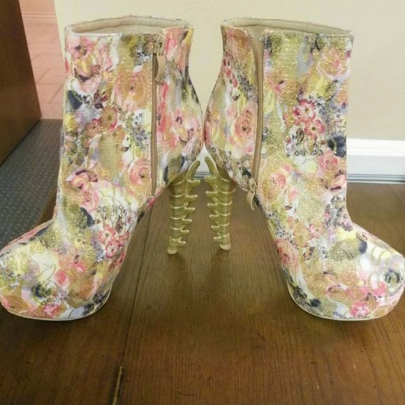 Ankle boot - Picture 3 of 5