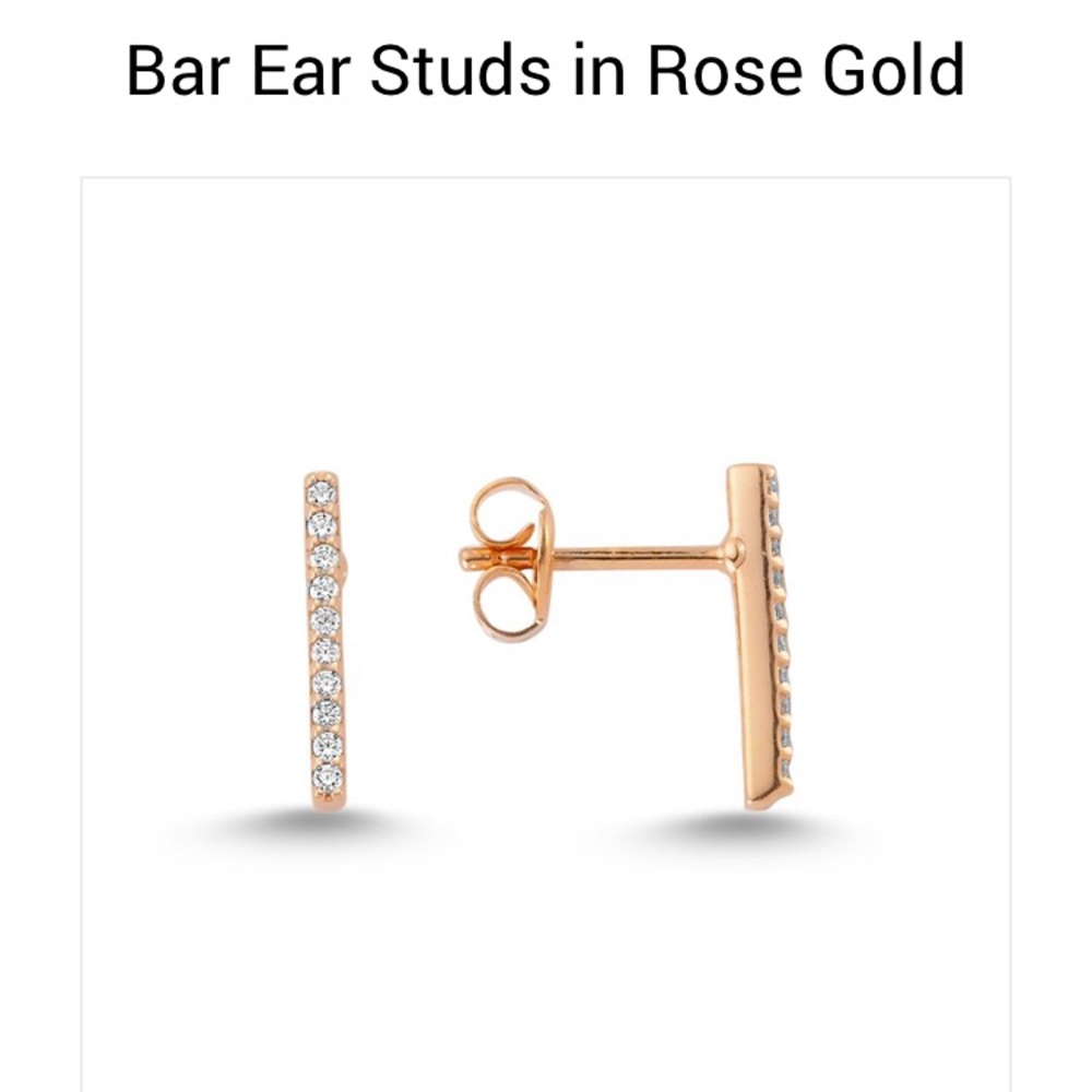 Rose Gold Bar Ear Studs