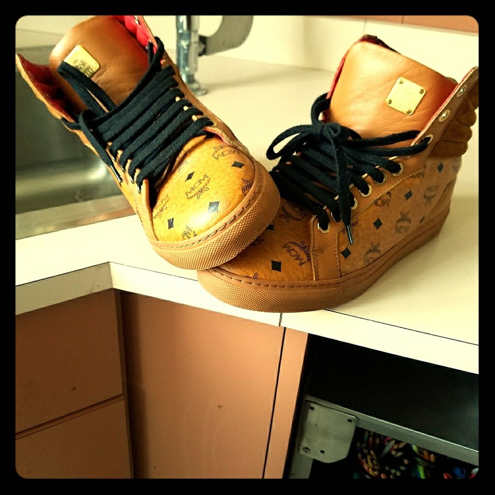 Size 36 classic mcm sneakers
