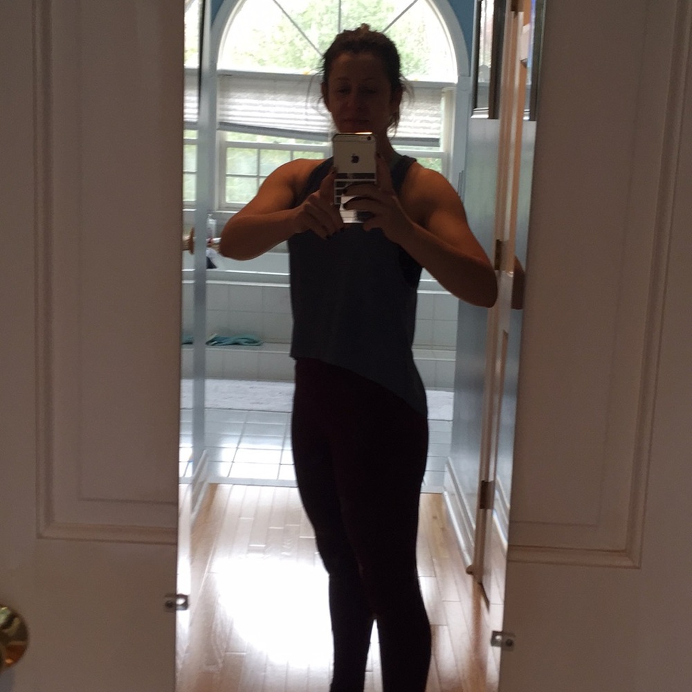 Lululemon intended tank🍓